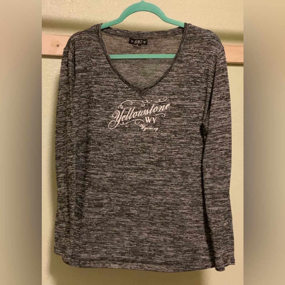 Yellowstone  V- Neck XL